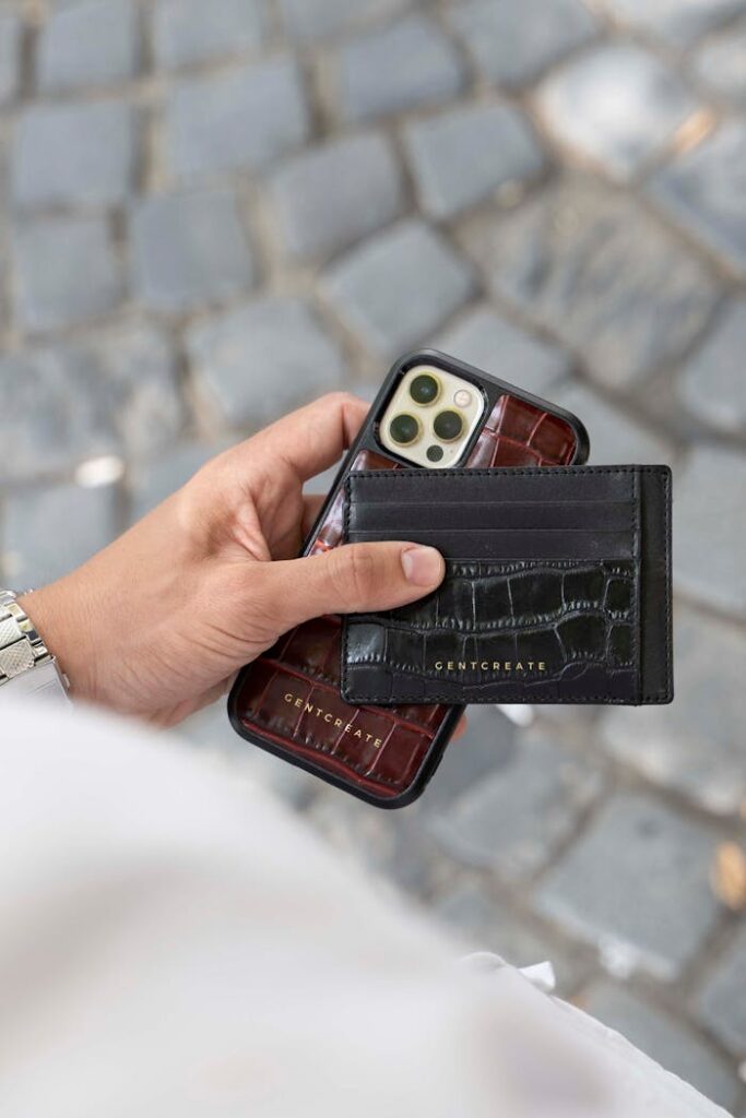 Gentcreate - Leather Phone Case & Leather Card Holder